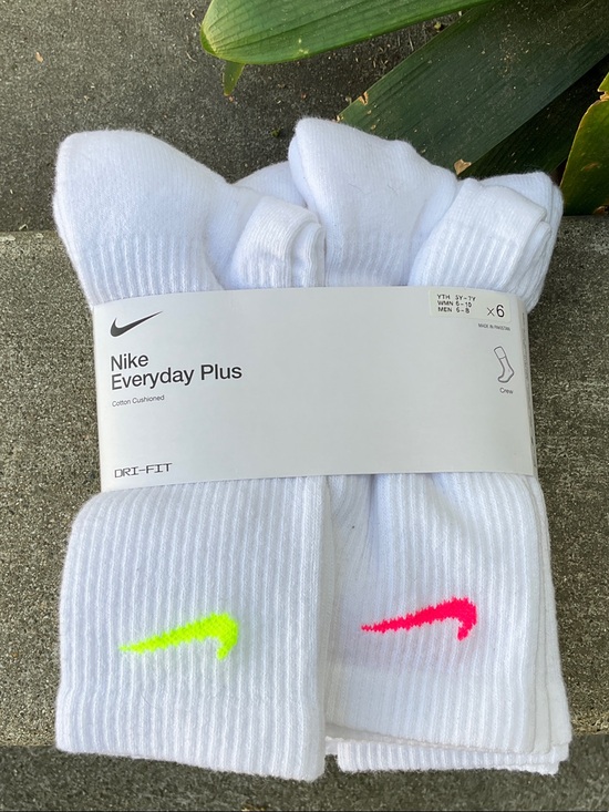 Nike Accessories - Nike Everyday Plus White Socks 6-Pack
